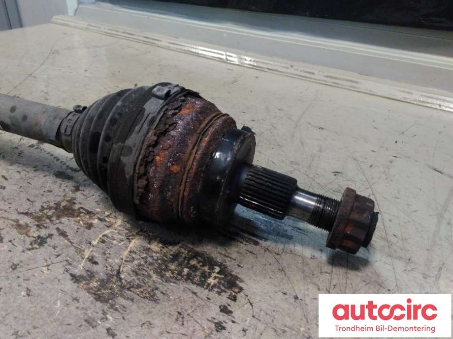 Drivaksel høyre bak, diesel/automat til Mercedes Vito 2014-->> (W447) (W447) (4X4|A4473503800|)