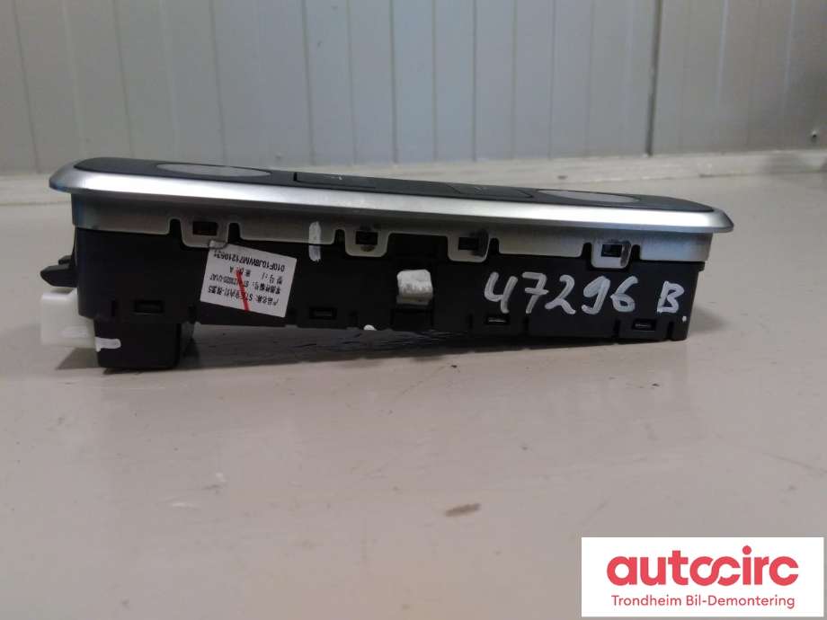 Taklyspanel til BYD Tang 2020-->>  (BYD|ST-4123020-U1A7|)
