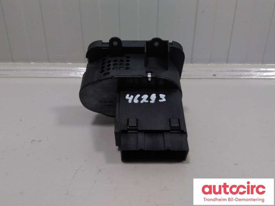 Bryter lys til Land Rover Range Rover Sport 2005-2013  (..|YUD501480PVJ|6H2211654CA8PVJ|)