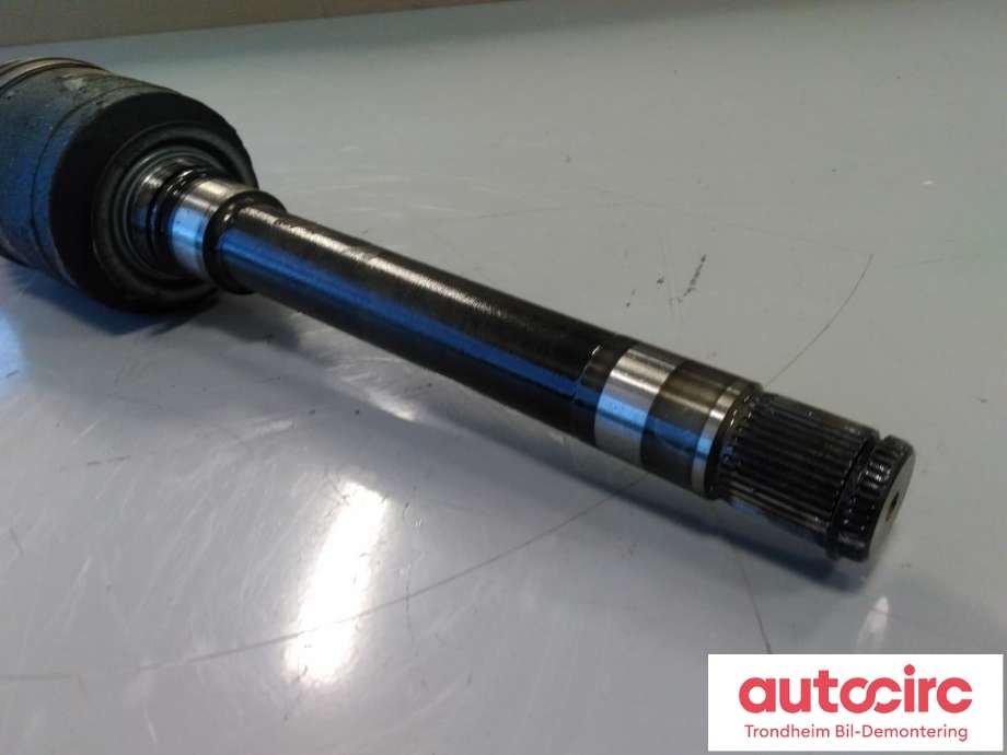 Drivaksel høyre foran, diesel/automat til Mercedes GL 2006-2012 (X164) (X164) (..|A1643302101|A164330210180|)