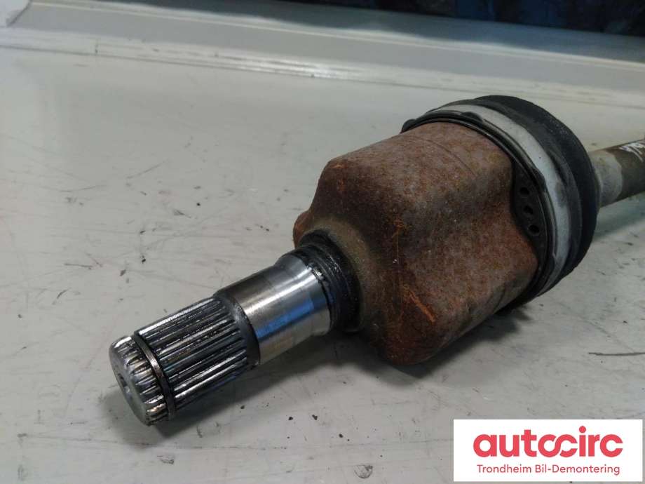 Drivaksel venstre foran, diesel/automat til Ford Focus 2011-2014 (Type III, Fase 1)  (..|1776427|AV61-3B437-ED|)