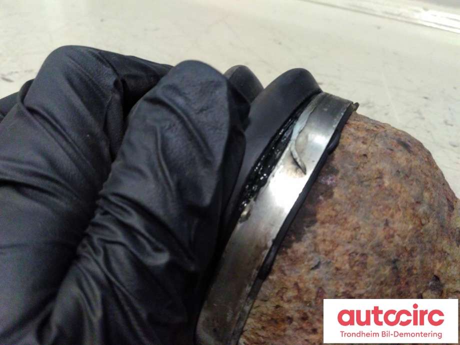 Drivaksel venstre foran, diesel/automat til Ford Focus 2011-2014 (Type III, Fase 1)  (..|1776427|AV61-3B437-ED|)