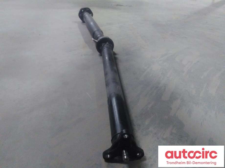 Mellomaksel til BMW 5-Serie 2010-2017 (F10/F11) (F10/F11) (BMW AG|26107563126|7563126|)
