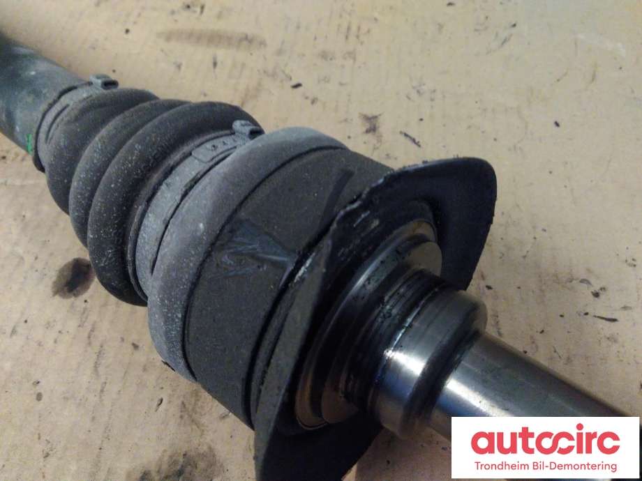 Drivaksel høyre bak, bensin/automat til BMW 5-Serie 2010-2017 (F10/F11) (F10/F11) (..|7581030|33207606568|33 20 7 606 568)