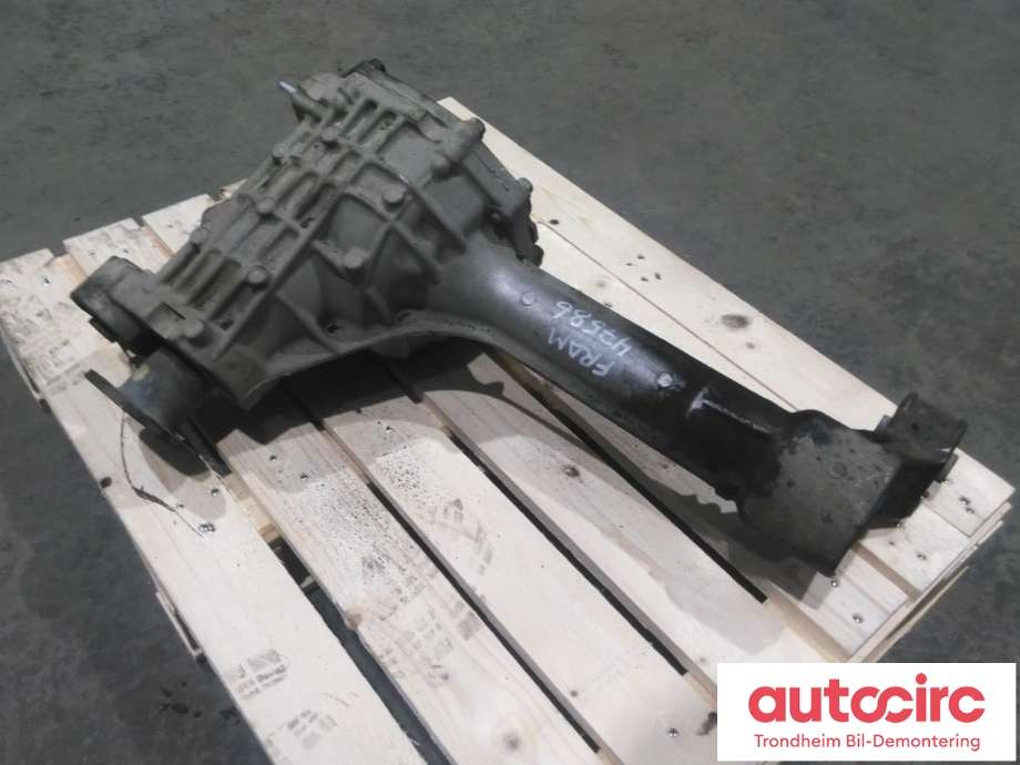 Kardang klokke foran til Nissan Navara 2005-2010 (Fase 1) (D40) (D40) (NISSAN|38500EA500|38100EA580|)