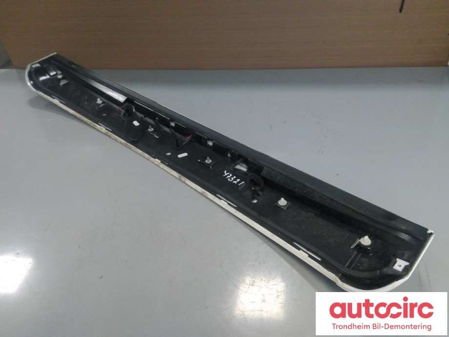 Spoiler bakluke til Audi Q5 2008-2012 (Type I, Fase 1)  (MED BREMSELYS|8R0827933A|8R0827933C|8R0 827 933 C)