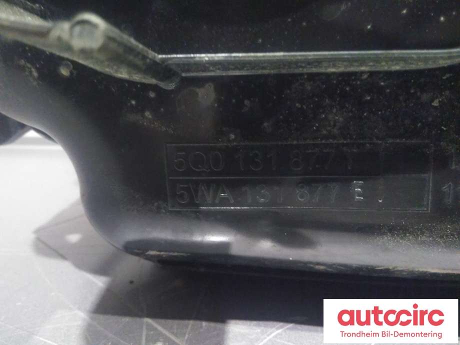 AdBlue tank til Škoda Octavia 2020-->> (Type IV) (..|5WA131877E|5Q0131877T|5WA 131 877 E)