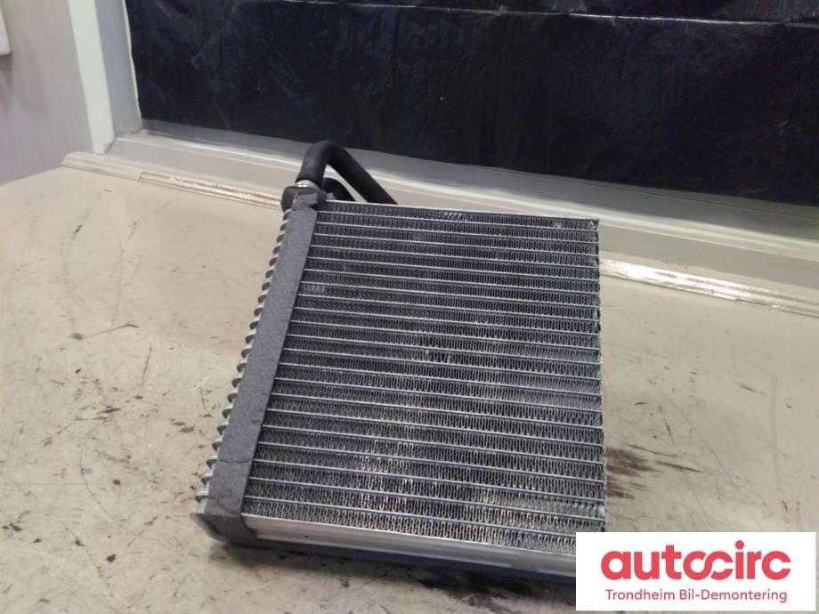 Varmeapparat register til Volvo V50, 2007-2012 (Fase 2)  (VALEO|4M5H19860AE)