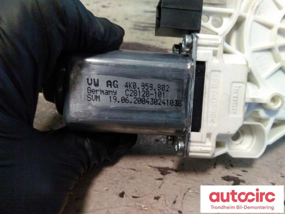 Ruteheis, kun motor, venstre bak til Audi e-tron 2018-->>  (...|4K0 959 802|4K0959802|)