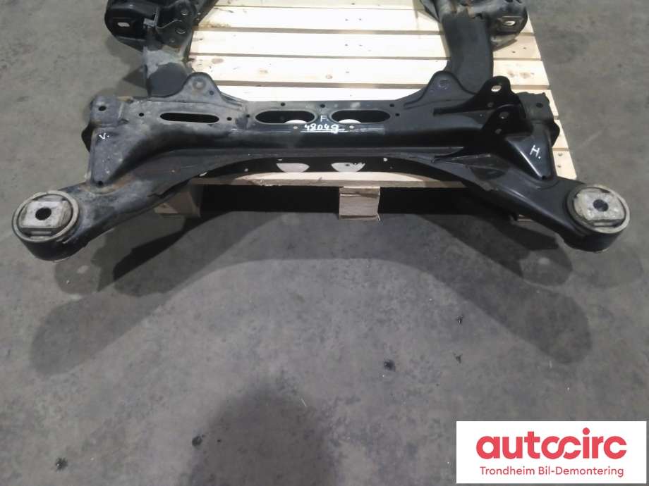 Travers foran hoved til Porsche Cayenne 2010-2017 (92A) (92A) (PORSCHE|95834103000|958 341 030 00|)