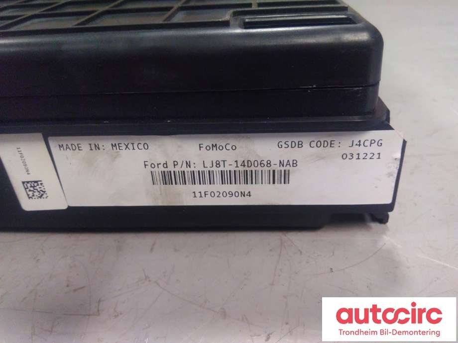 Sikringsboks motorrom til Ford Mustang Mach-e 2020-->> (FOMOCO|LJ8T-14D068-NAB|2476703|)