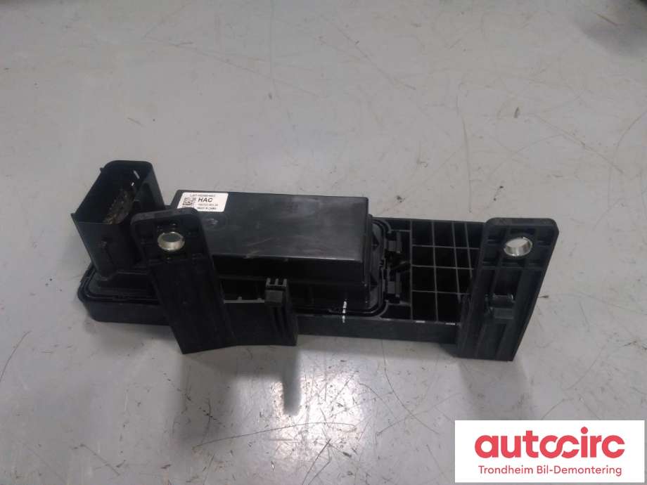 Sikringsboks til Ford Mustang Mach-e 2020-->>  (FOMOCO|LJ8T-14D068-HAC|2477295|)