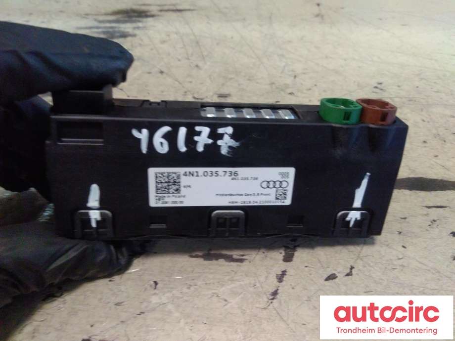 Innredning diverse til Audi e-tron GT 2021-->>  (FORAN|4N1 035 736|4N1035736|)