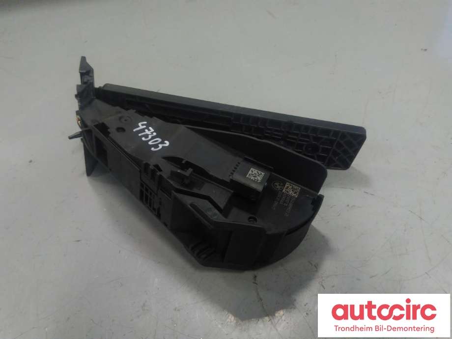 Pedal gass til BMW iX3 2021-->>  (..|6889823|35406889823|35 40 6 889 823| 3540-6889823-05)