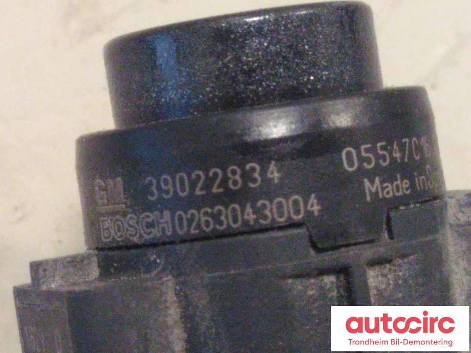 Parkeringssensor foran til Opel Mokka X 2016-2019 (Type I, Fase 2)  (BOSCH|39022834|0263043004|)