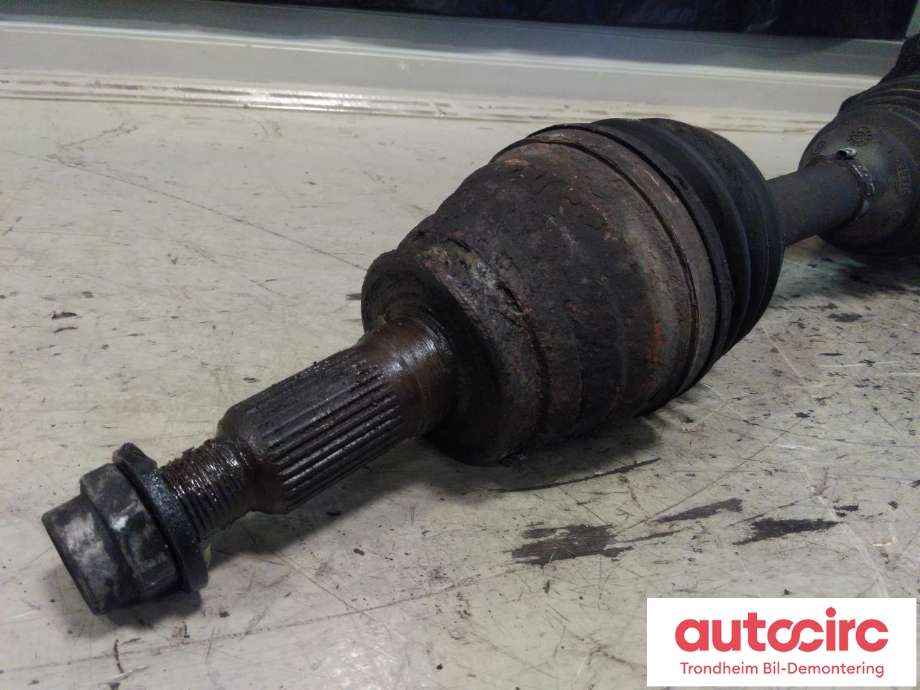 Drivaksel høyre foran, bensin/automat til Chevrolet Suburban 2002-2006  (...|...|)