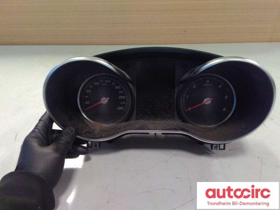 Instrumentpanel til Mercedes Vito 2014-->> (W447) (W447) (...|A4479001008|A4479008109|A4479004111)