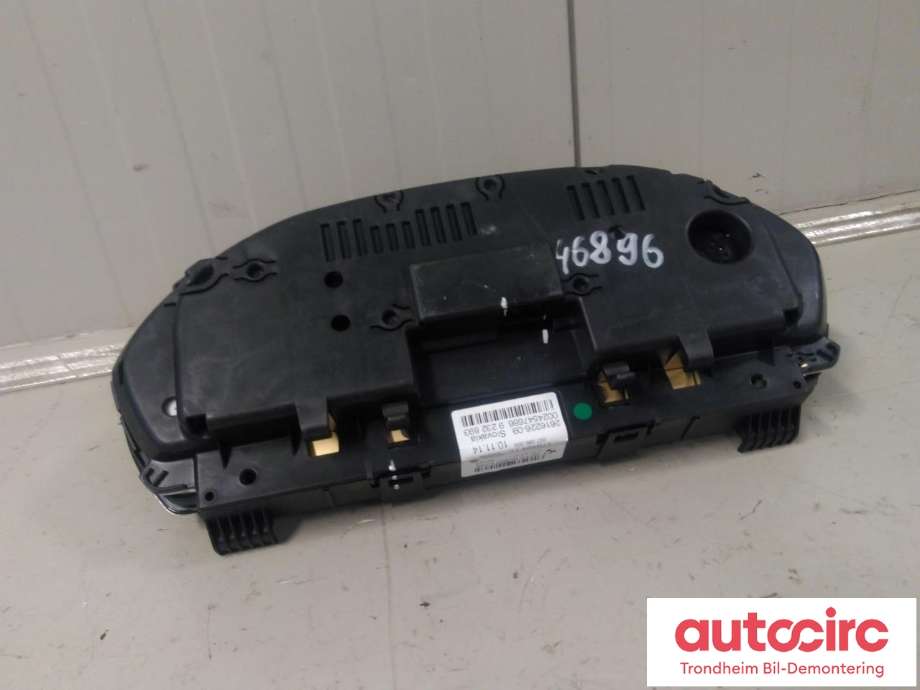 Instrumentpanel til BMW 3-Serie 2012-2018 (F30/F31/F34) (F30/F31/F34) (JOHNSON CONTROLS|9371048|62108718270|62 10 8 718 270| 6210-IK9371048| 2616226-09)