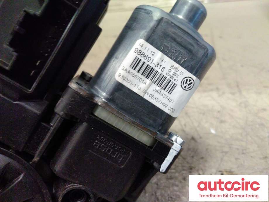 Ruteheis, kun motor, venstre foran til VW Passat 2011-2015 (B7) (B7) (BROSE|3AA959701A|3AA998701)