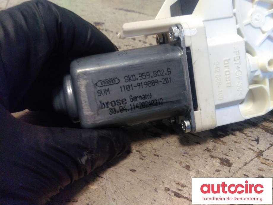 Ruteheis, kun motor, venstre foran til VW Sharan 2010-->> (Type II)  (BROSE|8K0959802B|)
