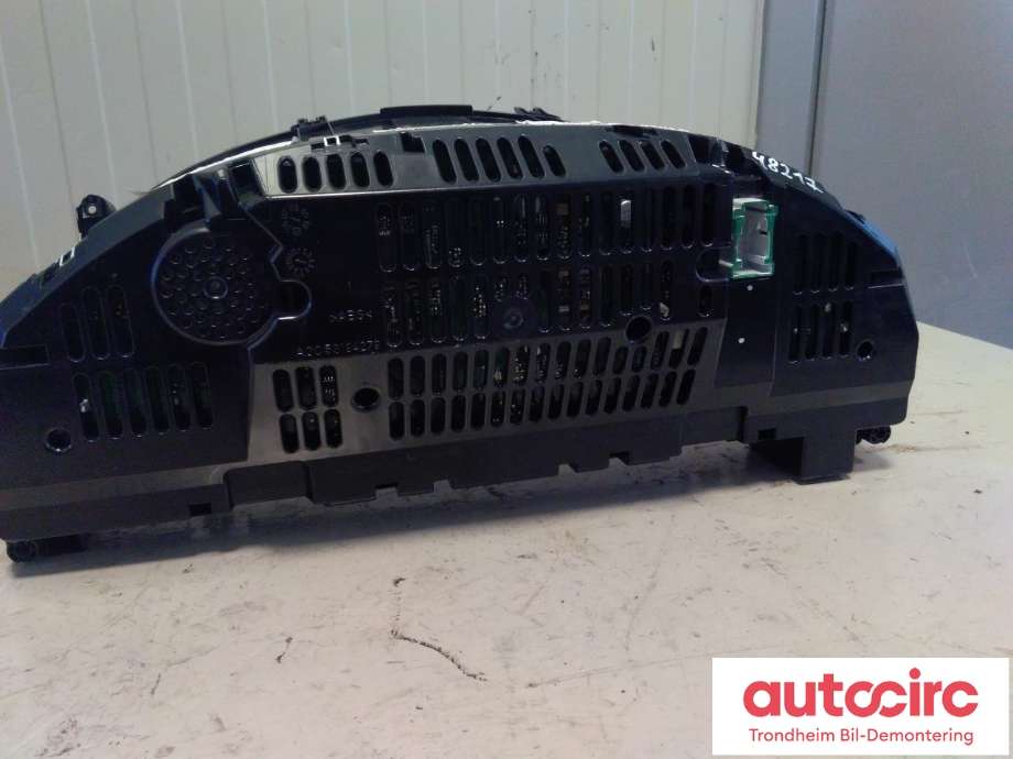 Instrumentpanel til Mercedes GLK 2008-2015 (X204) (X204) (VDO|A2049002205|A2049007100|)