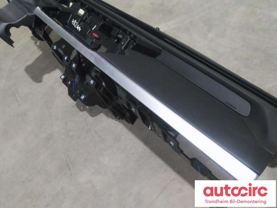 Dashbord til XPeng P7 2021-->>  (XPENG|6510020ED1|)