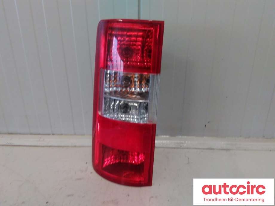 Baklykt venstre til Ford Transit Connect, 2009-2013 (Type I, Fase 2) (FARBA|2T14-13405-AG)