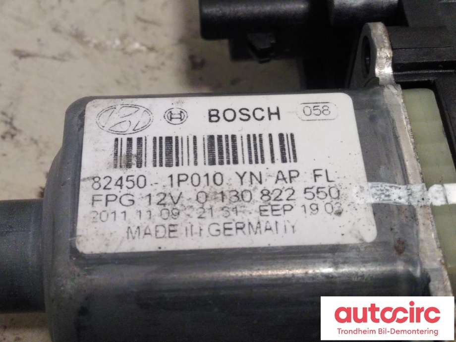 Ruteheis, kun motor, venstre foran til Kia Venga 2010-2017  (BOSCH|82450-1P010|824501P010|0130822550)