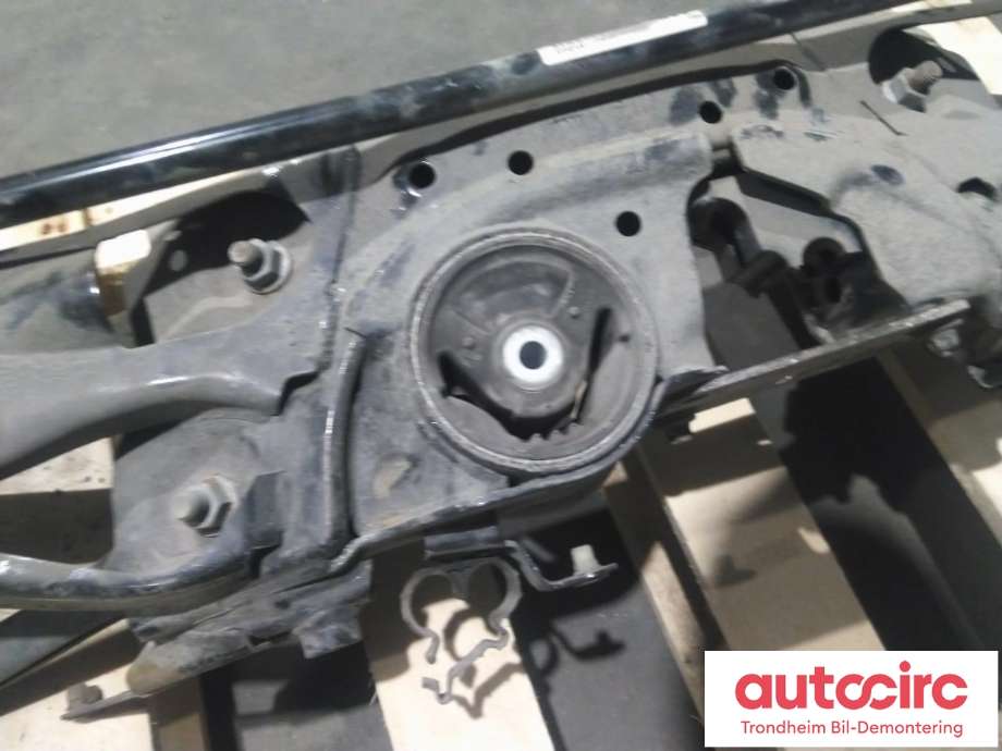 Travers bak til BMW 2-Serie, Active/Gran Tourer 2014-->> (F45/F46) (F45/F46) (BMW AG|33306851560|)