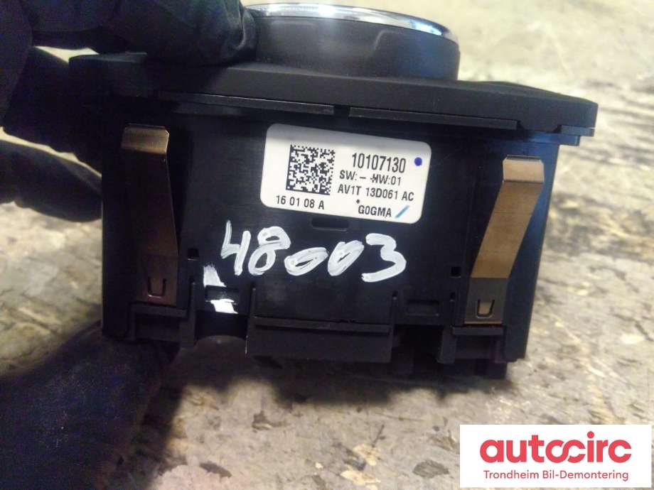 Bryter lys til Ford Transit Courier 2014-2018 (Type I, Fase 1)  (FOMOCO|AV1T-13D061-AC|AV1T-13D061-AE|2307246)