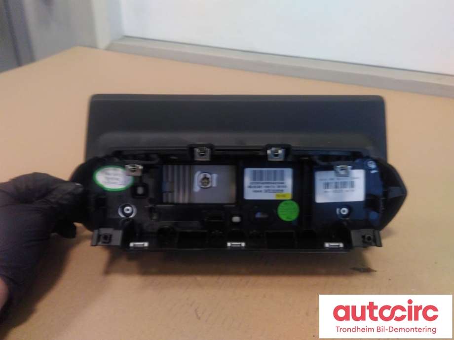 Bilstereo navigasjon skjerm til Peugeot e-2008 2019-->>  (..|9841452080|)