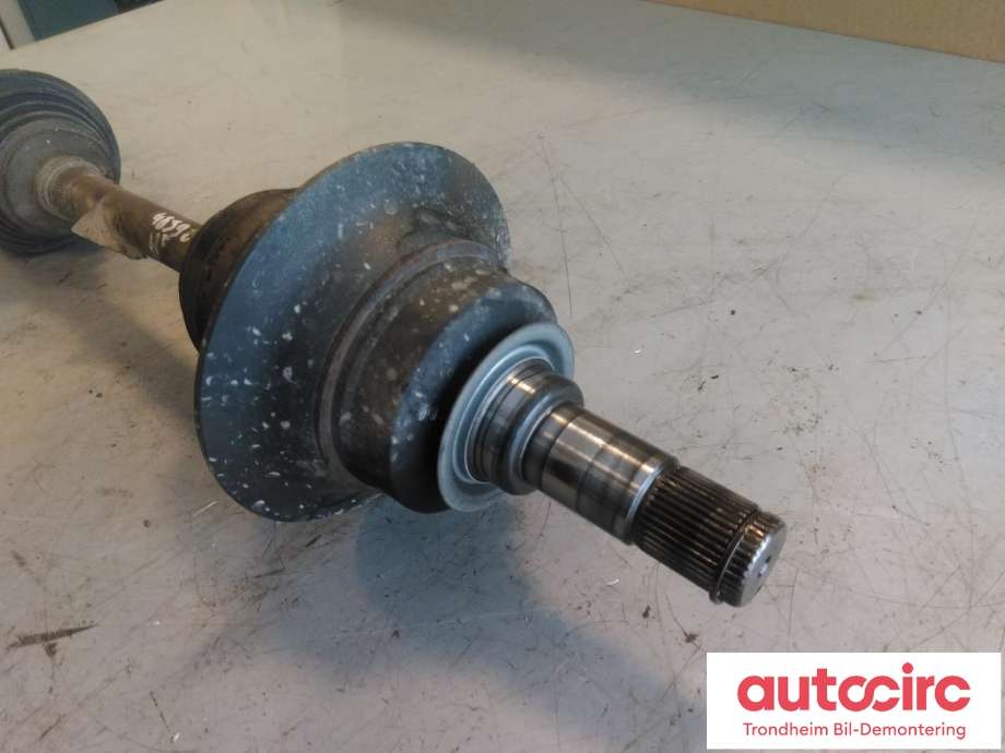 Drivaksel høyre foran, diesel/automat til Mercedes ML 2011-2015 (Fase 1) (W166) (W166) (..|A1663301500|)