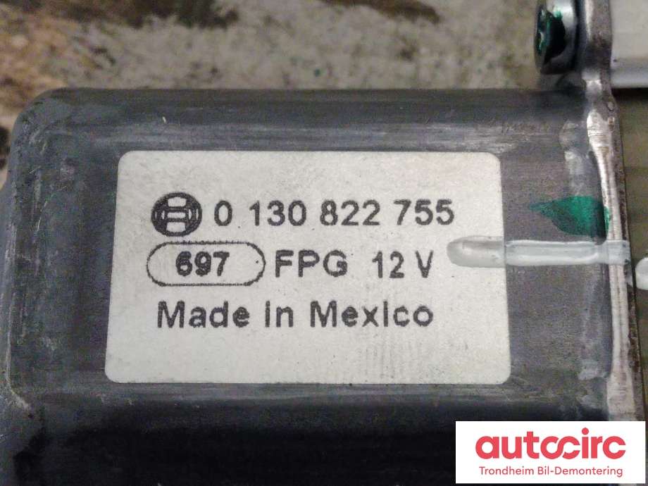 Ruteheis, kun motor, høyre foran til Mercedes ML 2011-2015 (Fase 1) (W166) (W166) (BOSCH/BROSE|A1669060301|0130822755|937672-100)