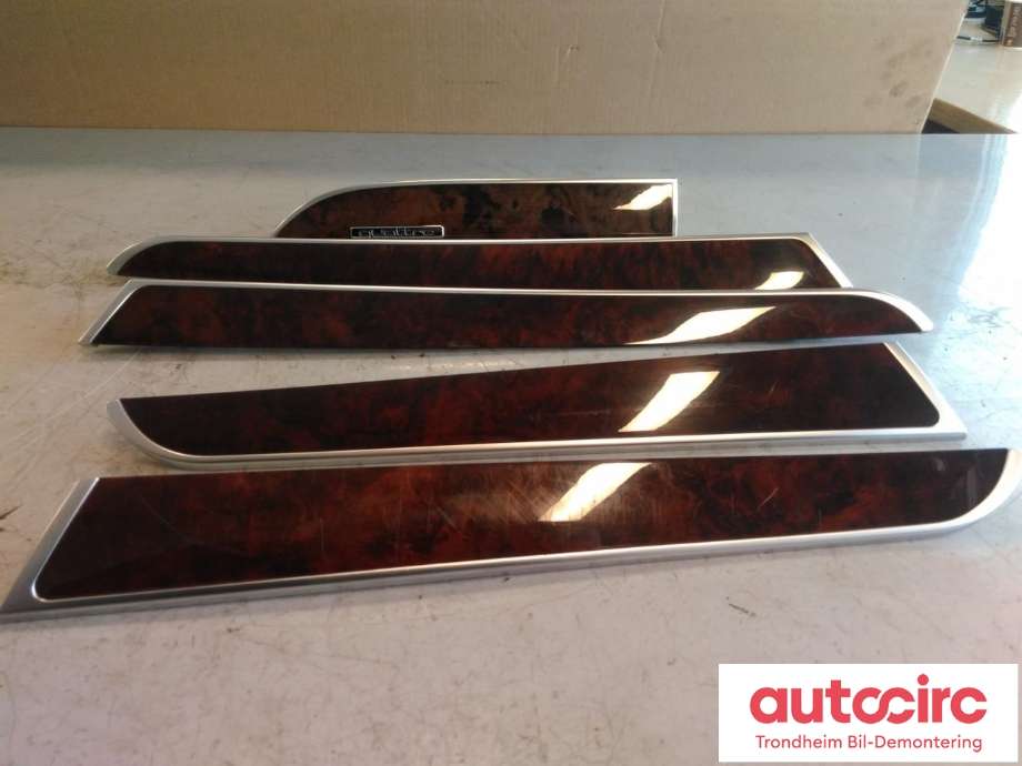 Lister til Audi A6, Allroad 2006-2008 (Type II, Fase 1) (C6) (C6) (LISTVERK, 5 DELER|4F1853190AB|4F0867419A|4F0867409C| 4F0867410C| 4F0867420A)