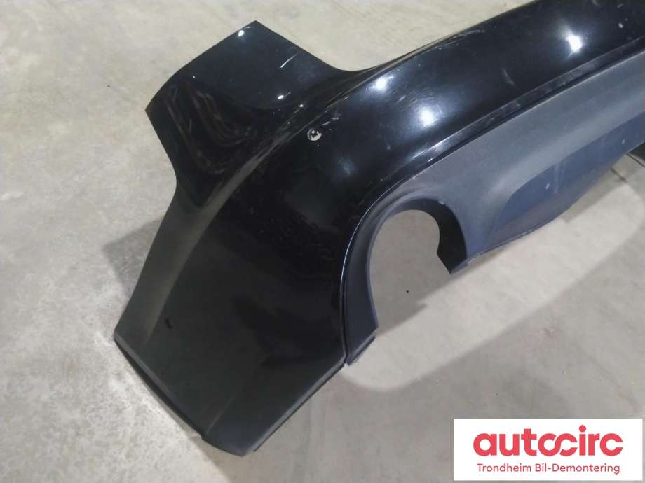 Støtfanger bak stasjonsvogn til Audi A6 2011-2014 (Type IV, Fase 1) (C7) (C7) (VAG|4G9807067B|4G9 807 067 B|)