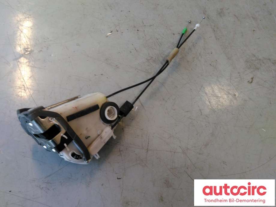 Låsekasse venstre bak til Toyota Prius 2009-2016 (Type III) (COMBI) (COMBI) (..|69060-47070|6906047070|)