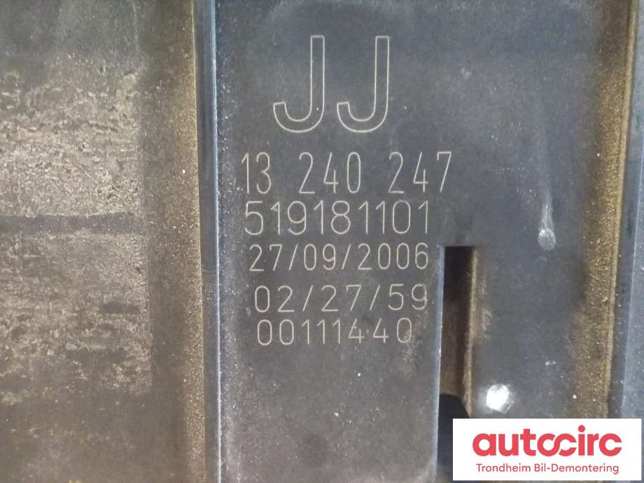 Sikringsboks motorrom til Opel Vectra C 2005-2008 (Type II) (GM|13240247|460 023 260|)