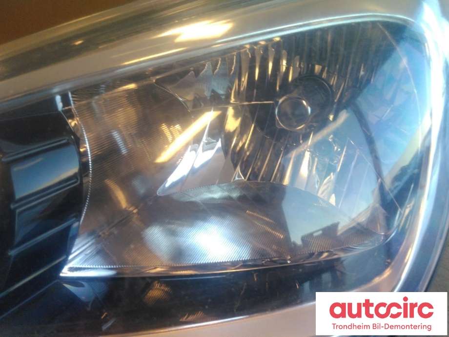 Frontlykt venstre halogen til Hyundai i10 2014-2018 (Type II)  (AUTOMOTIVE LIGTHING|92101-B9000|92101B9000|01044099900010)
