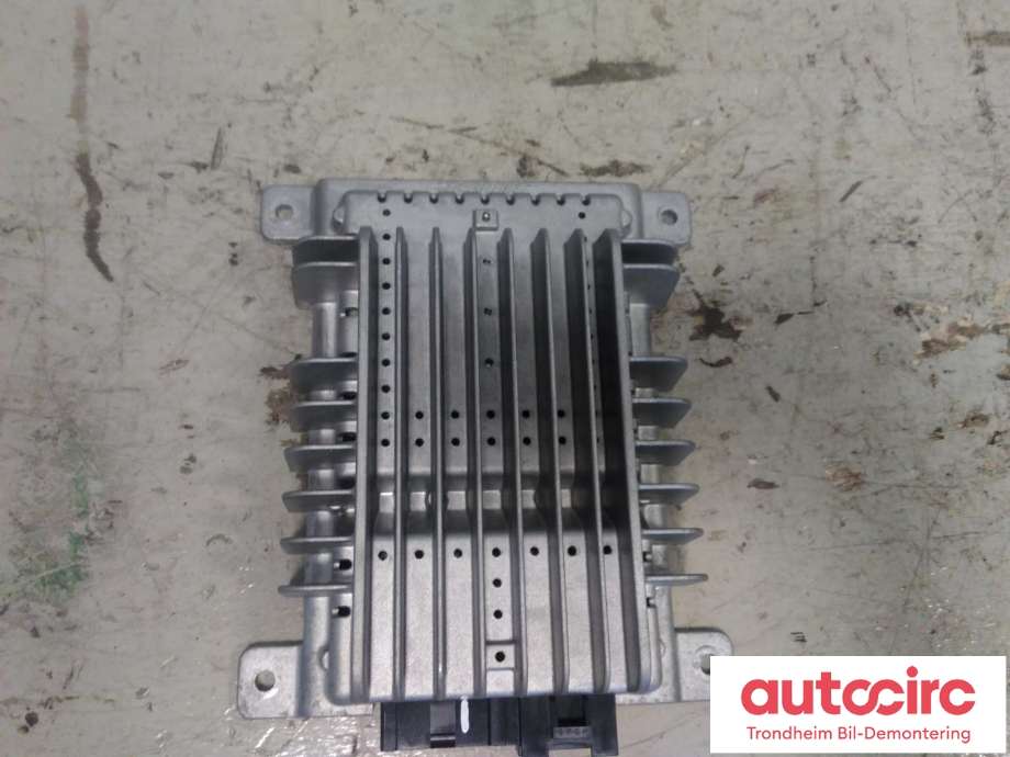 Bilstereo forsterker til Nissan 350 Z, 2002-2009 (BOSE|28060-CE400)