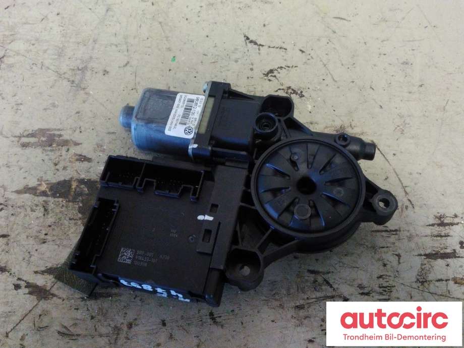 Ruteheis, kun motor, høyre foran til VW Passat 2005-2010 (B6) (B6) (BOSCH|3C0959702|3AA959702A|0130822451)