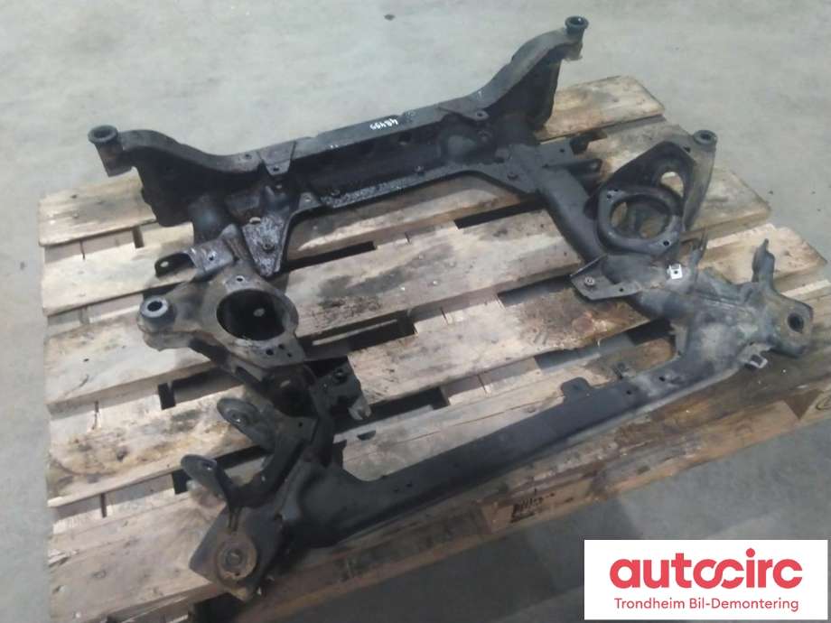 Travers foran hoved til BMW 3-Serie 2005-2011 (E90/E91/E92/E93) (E90/E91/E92/E93) (BMW AG|31116776763|)