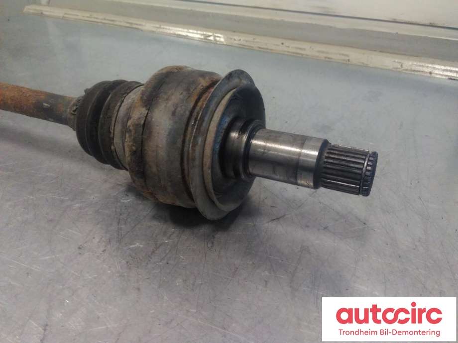 Drivaksel venstre bak, diesel/automat til Mercedes E-Klasse 2006-2009 (Fase 2) (W211) (W211) (..|A2113503856|A2113501202|)