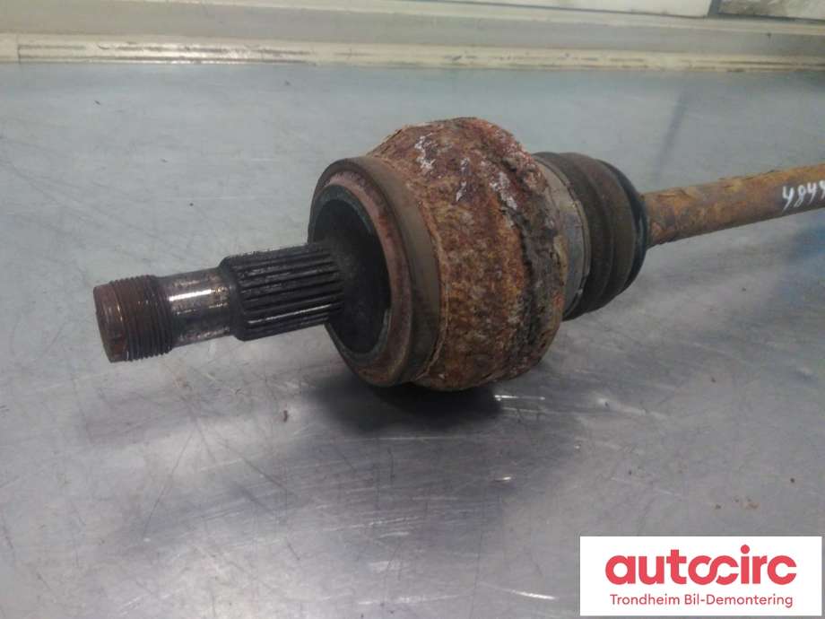 Drivaksel venstre bak, diesel/automat til Mercedes E-Klasse 2006-2009 (Fase 2) (W211) (W211) (..|A2113503856|A2113501202|)