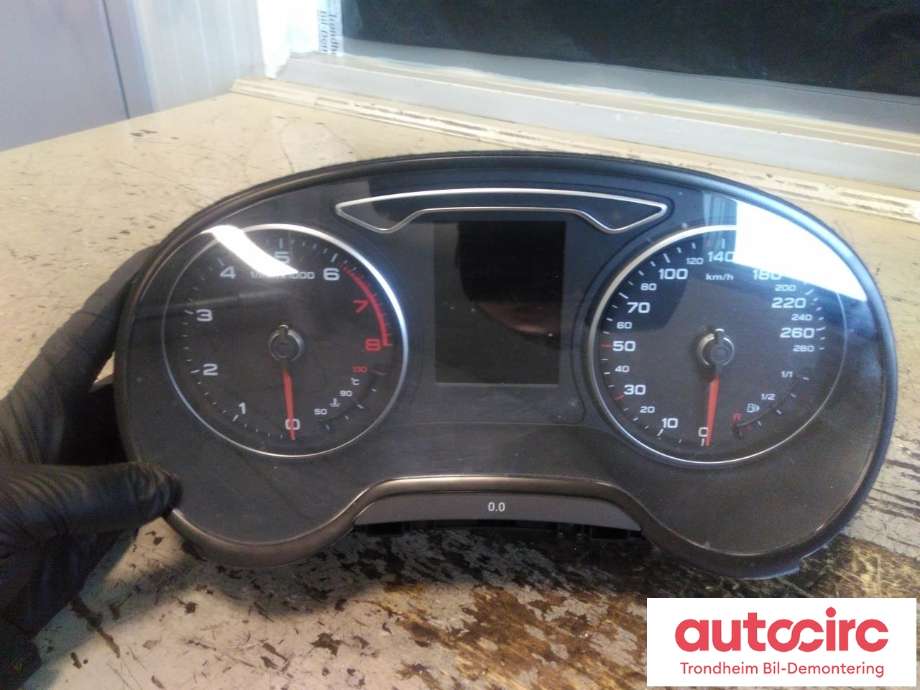 Instrumentpanel til Audi A3, 2012-2016 (Type III, Fase 1)  (VDO|8V0920870M)