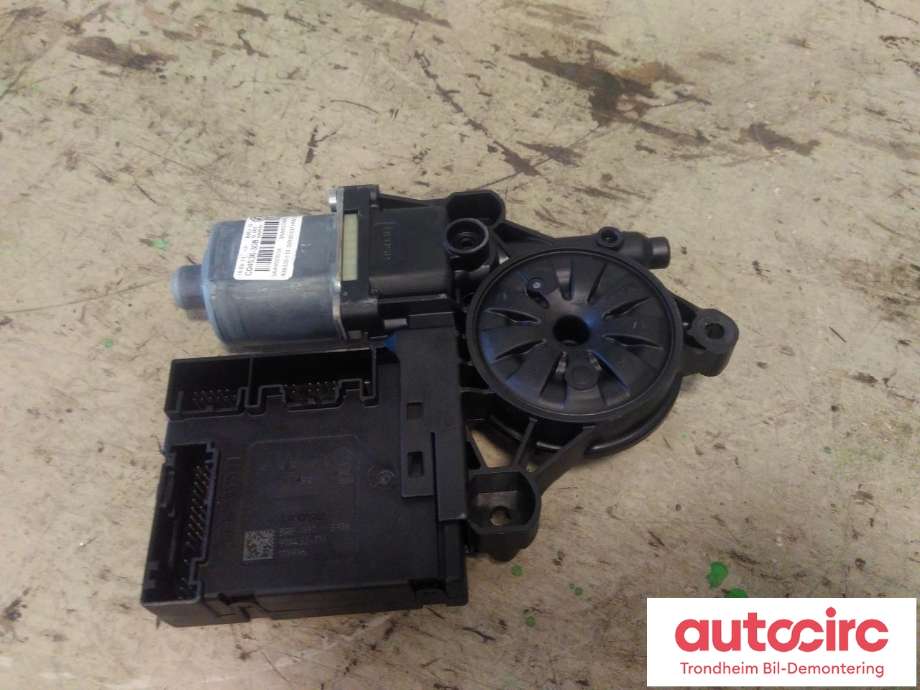 Ruteheis, kun motor, venstre foran til VW Passat 2011-2015 (B7) (B7) (..|3AA959701A|3C0959793A|0130822451)