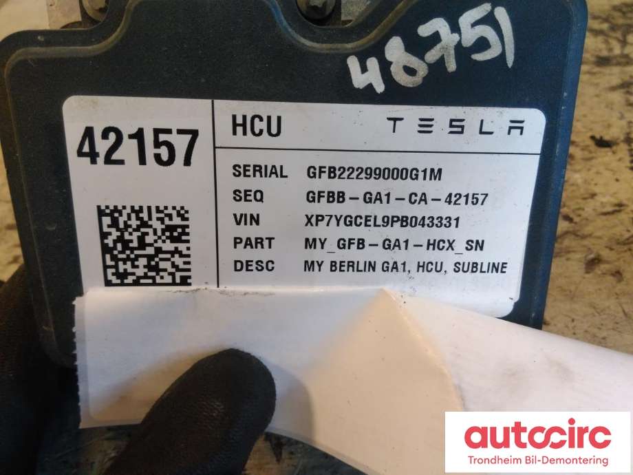 ABS sentral til Tesla Model Y 2021-2024 (Type I)  (BOSCH|1044745-10-B|0265296451|0265956665)