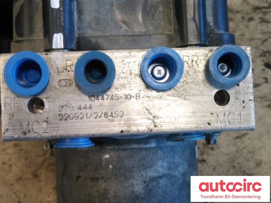 ABS sentral til Tesla Model Y 2021-2024 (Type I)  (BOSCH|1044745-10-B|0265296451|0265956665)