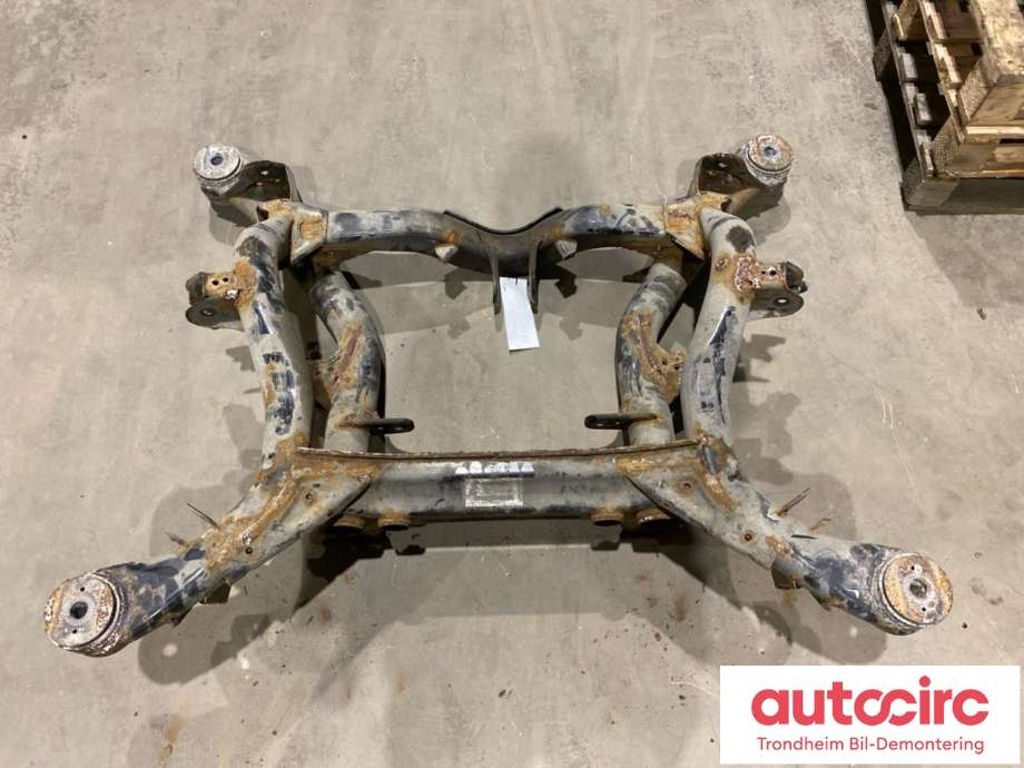 Travers bak til VW Touareg 2007-2010 (Type I, Fase 2) (..|7L0599030N|7L0599030P|)