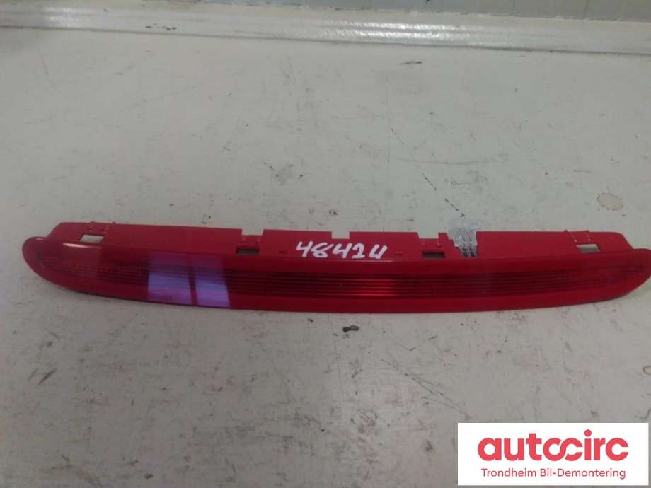 Baklykt bremselys bakrute til Opel Astra J, 2010-2015  (GM|13282241)