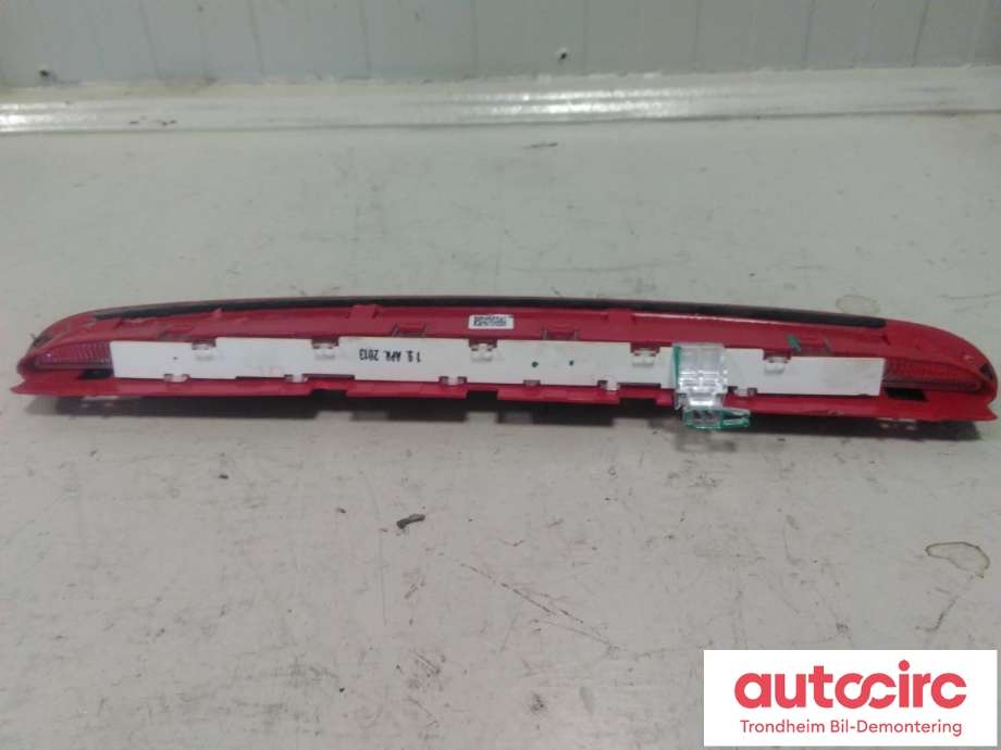 Baklykt bremselys bakrute til Opel Astra J 2010-2015  (GM|13282241|)
